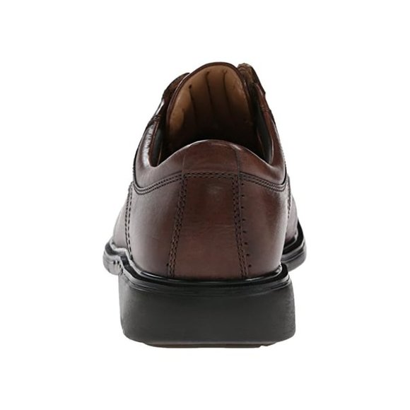 Clarks Un.Kenneth brown main image 9